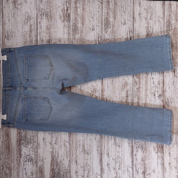 We The Free jeans Capris - Picture 2 of 16